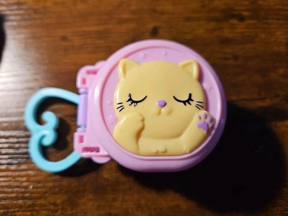 Polly Pockets Pajama Party Sleepy Pets Kitty Cat Compact With Cat & Figure