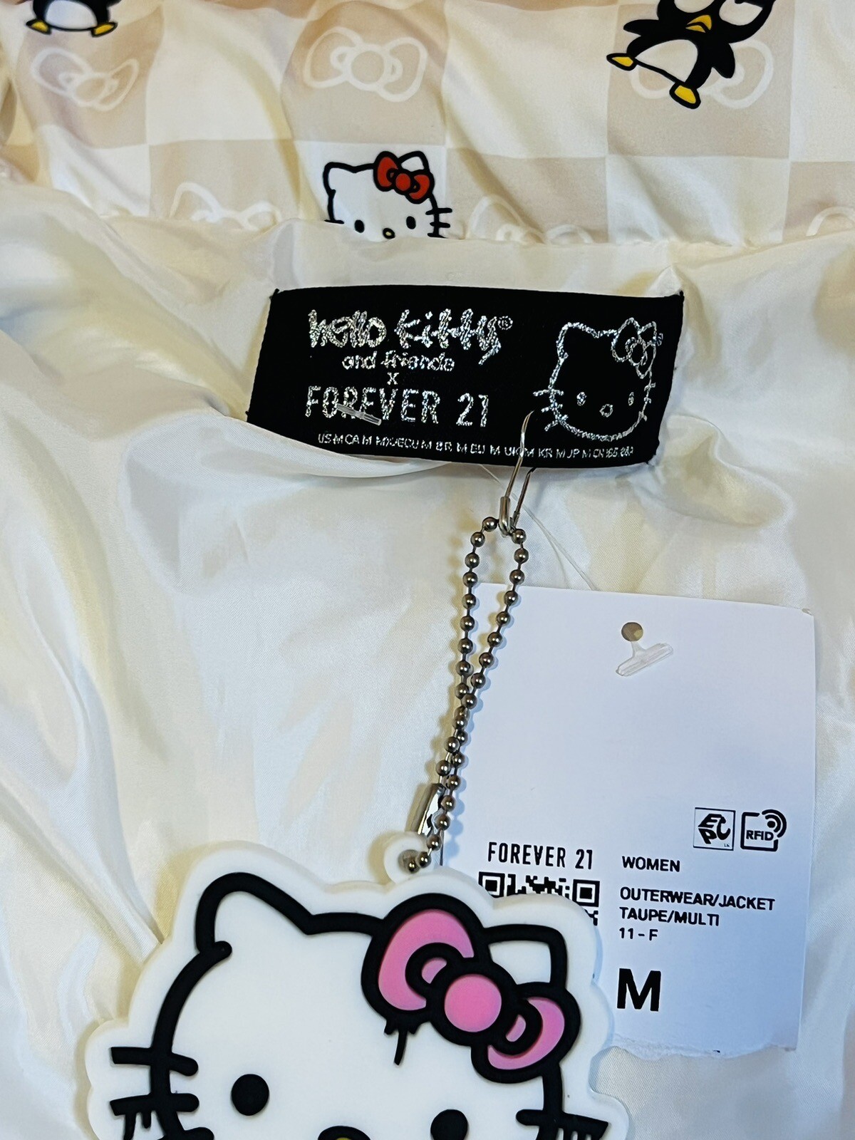 NWT Forever 21 x Hello Kitty Puffer Jacket Size M Hot Item Hello Kitty & friends image 7