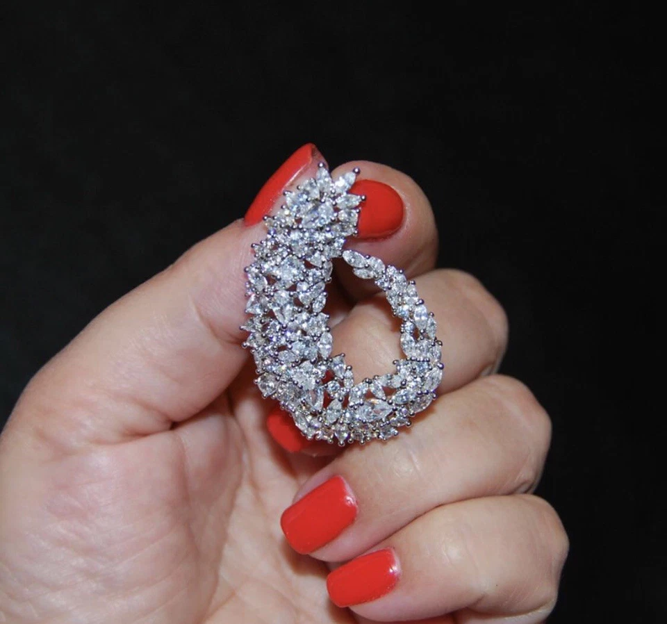 Aretes de diamantes simulados marquesa enchapados en oro blanco de 18 joyas de boda Foto 2 de 4