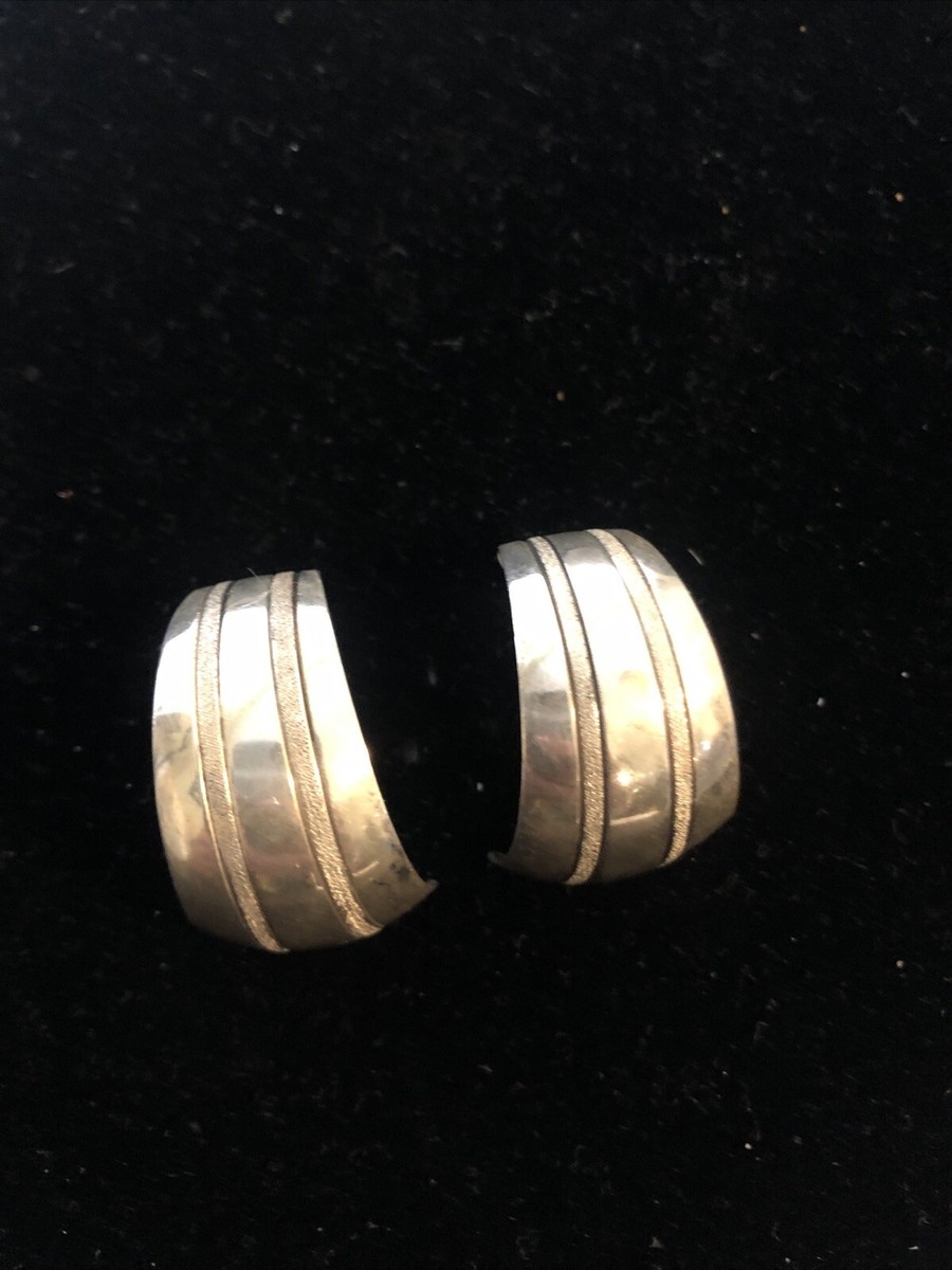 Navajo Artist H&V Thompson   Sterling Sliver Hoops.