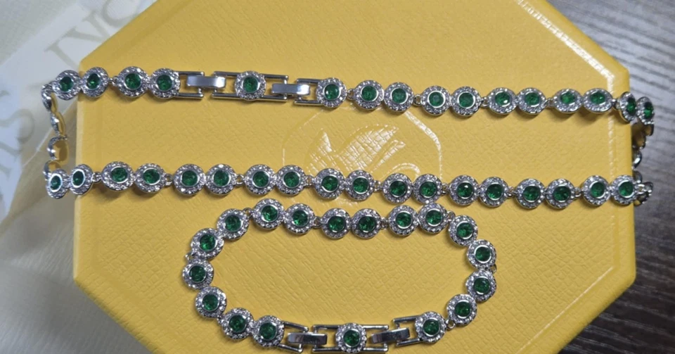 Juego de collar y pulsera Swarovski verde blanco cristal corte redondo firmado Foto 4 de 4