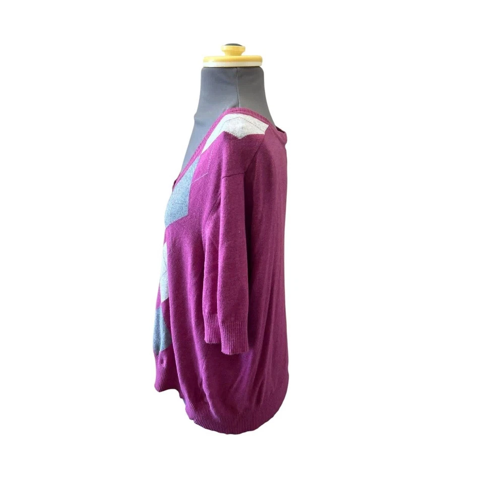 Cardigã suéter feminino Sonoma rosa argyle manga curta com botões 2X - Imagem 4 de 4