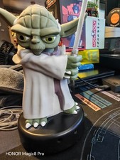 STAR WARS YODA WITH LIGHT SABER ROOM GUARD USB