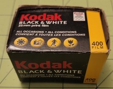 Kodak B W Black White Film ISO 400 35 MM 24 Exposure Expired 01/ 2005