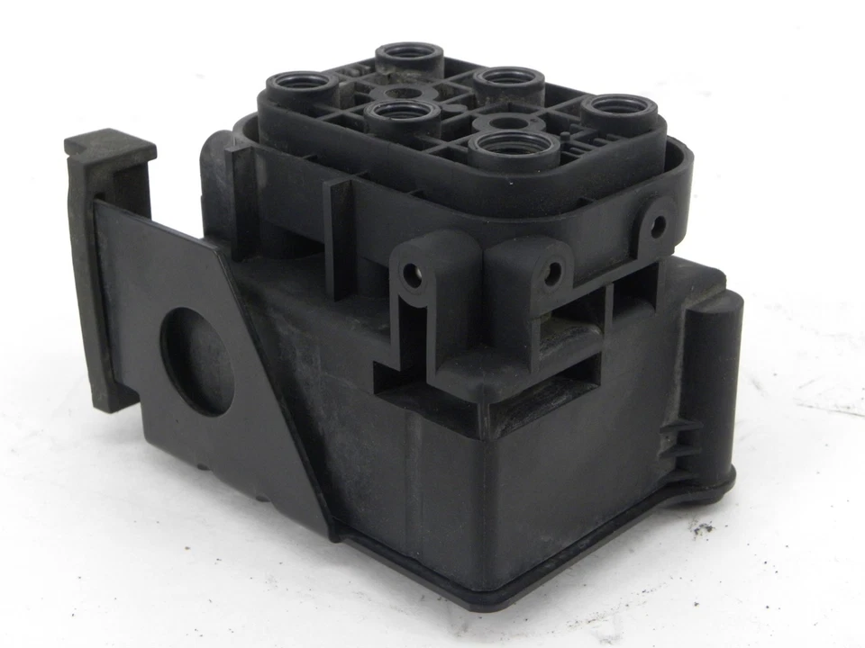 Airmatic Air Suspension Supply Valve Module for 07-17 Mercedes W221 S550 S600 - Image 3 of 4