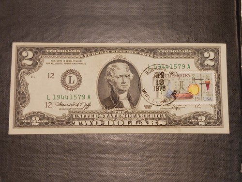 BILLETE DE $2 DÓLARES 1976 CON SELLO USPO DEL 13 DE ABRIL DE 1976 ~ WAIALAE-KAHALA, HAWAII - Imagen 1 de 2