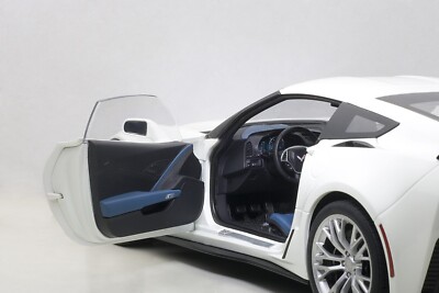 2016 CHEVROLET CORVETTE COUPE C7 ARTIC WHITE 1:18 by AUTOart 71261