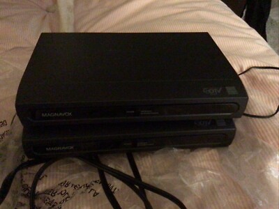 Magnavox DTV Digital To Analog Converter Box TB100MW9 NO Remote X2
