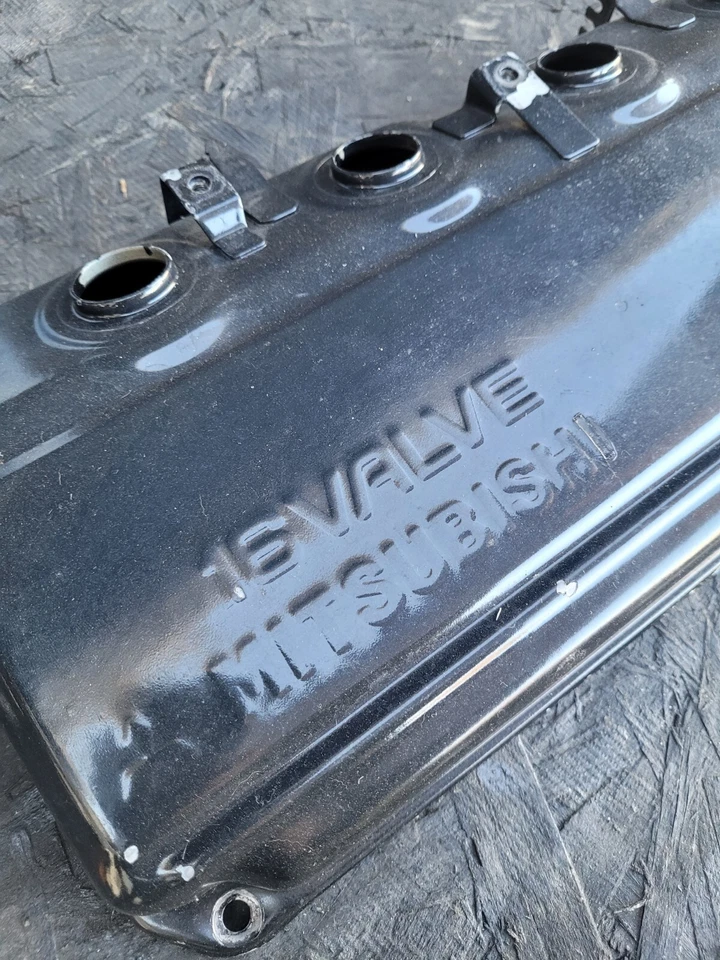 Cubierta de válvula de motor 96-99 Mitsubishi Eclipse OEM 2.4 2g Spyder 4g64 cámara única Foto 3 de 4