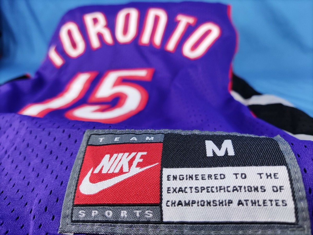 Vintage Nike Toronto Raptors Vince Carter # 15 Jersey Men's Vintage Nike Toronto Raptors Vince Carter # 15 Jersey Men's