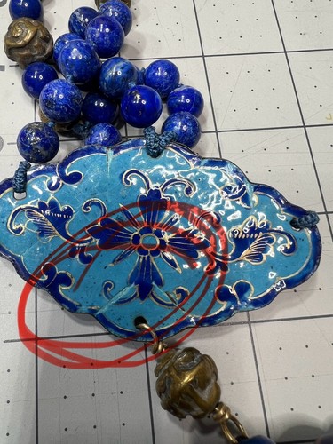 Lapislazuli Statement Halskette Emaille und geschnitzte Vintage Messingperlen CNDTN LESEN - Bild 13 von 16