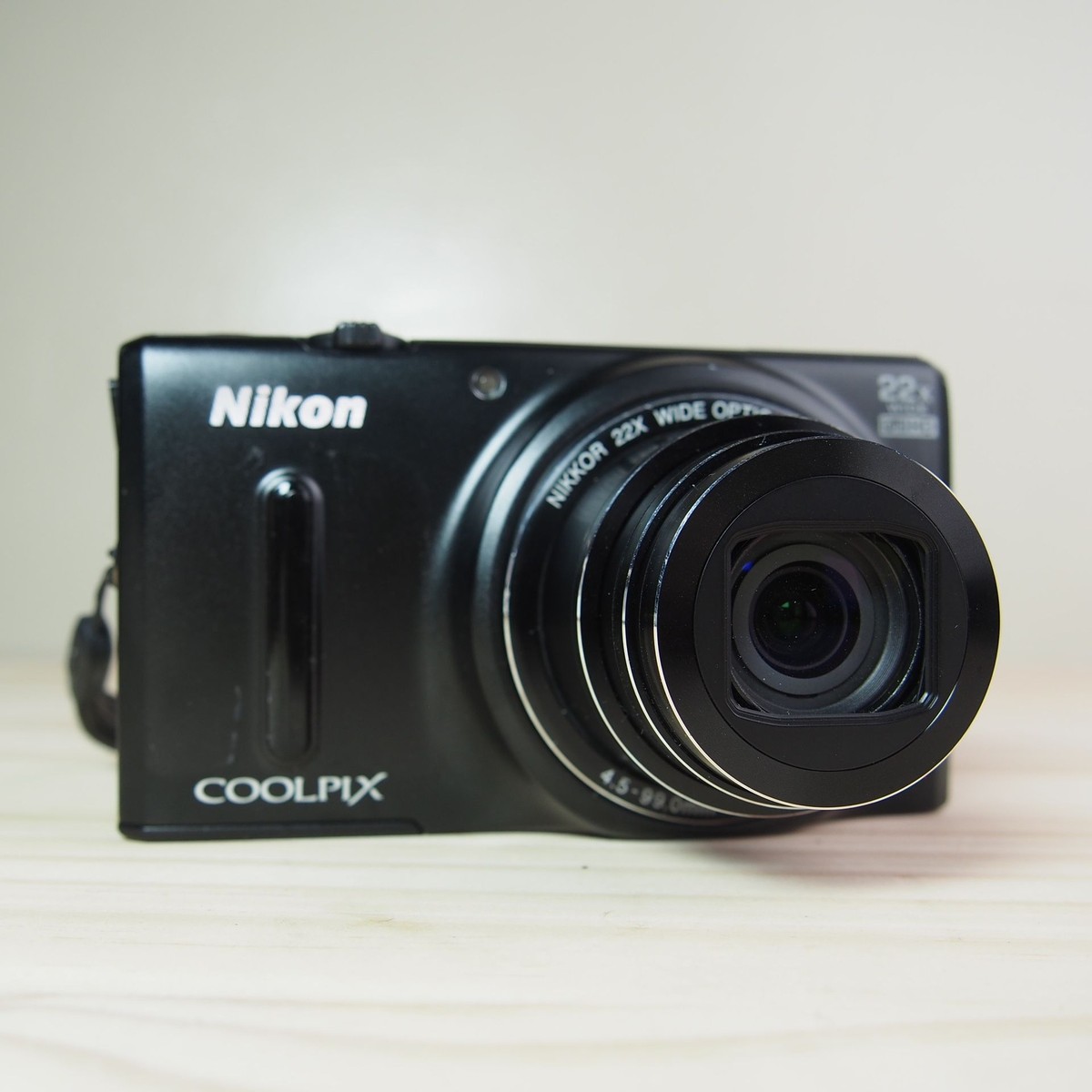 ニコンNikon COOLPIX S9600NIKKOR 22X Nikon COOLPIX S9600 16.0MP 22x Optical Zoom Digital Camera