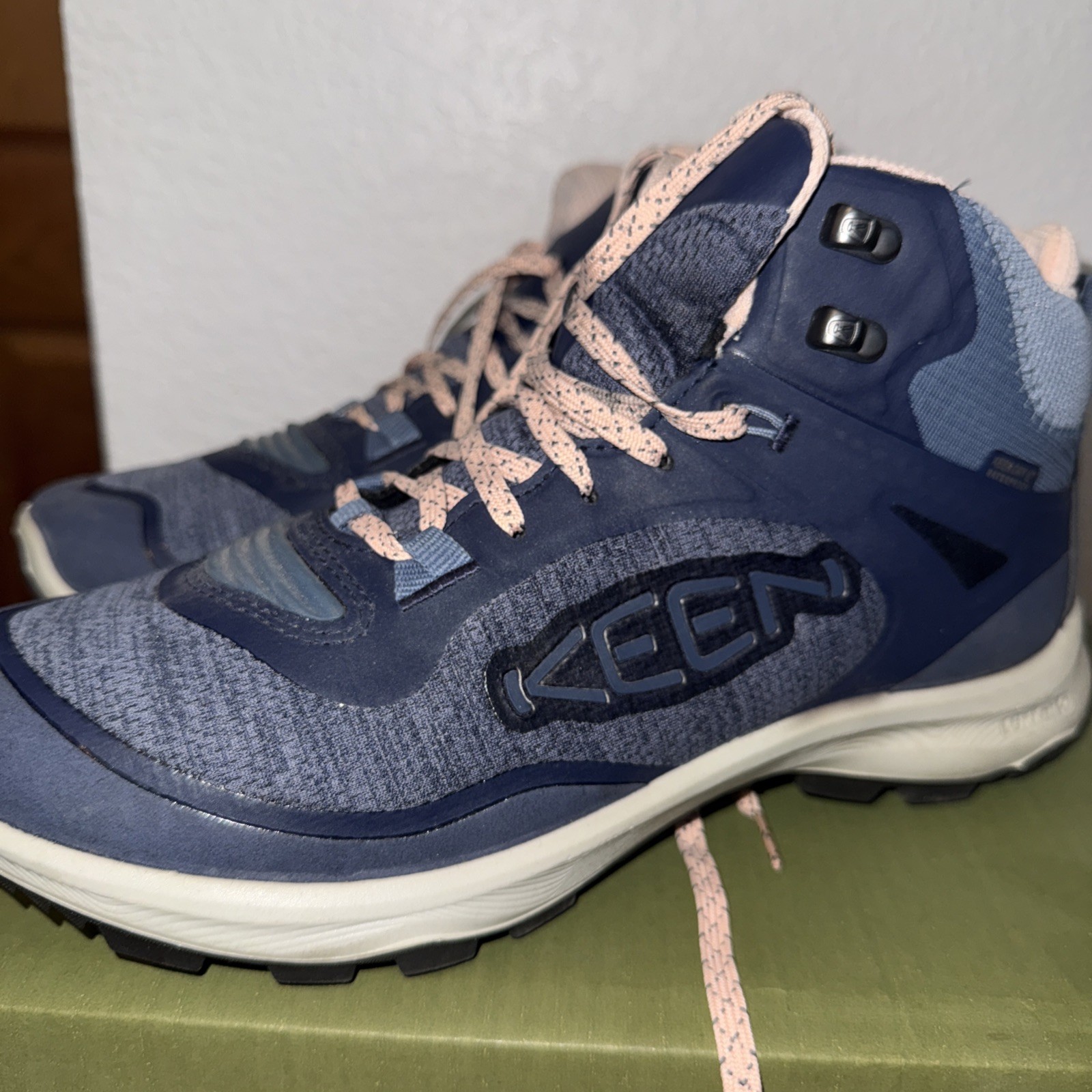 Stivali da trekking Keen Terradora Flex Mid impermeabili da donna taglia 9 5