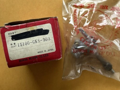 NOS JAPAN HONDA SPREE SCOOTER NQ50 NQ50M NT50 OIL PUMP GENUINE PN 15100-GK8-303
