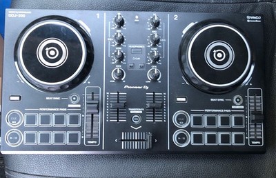 Pioneer DDJ-200 Controller