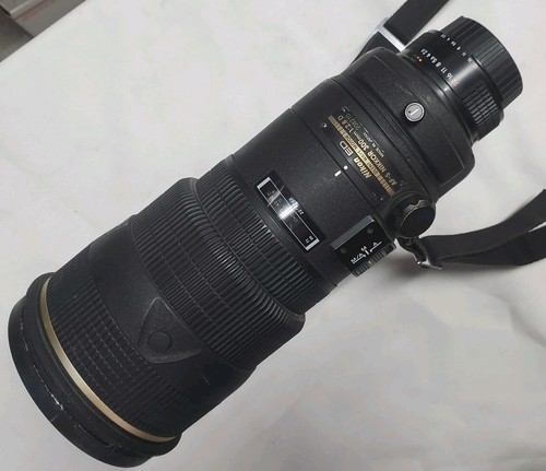 Nikon AF-S Nikkor ED 300mm f/2.8 D Telephoto Lens
