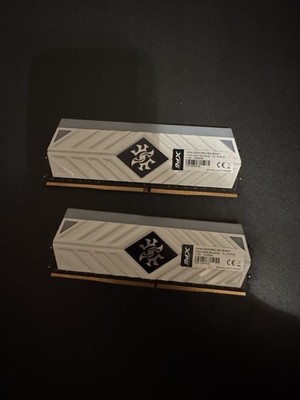 16 GB [8 GB x2] DDR4-3200 Memory Module - ADATA XPG SPECTRIX D41 (RGB LED)