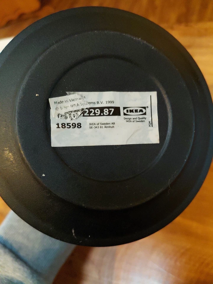 Candelabros colgantes IKEA ROTERA linterna estrella de metal negro 8 1/4  Foto 4 de 4