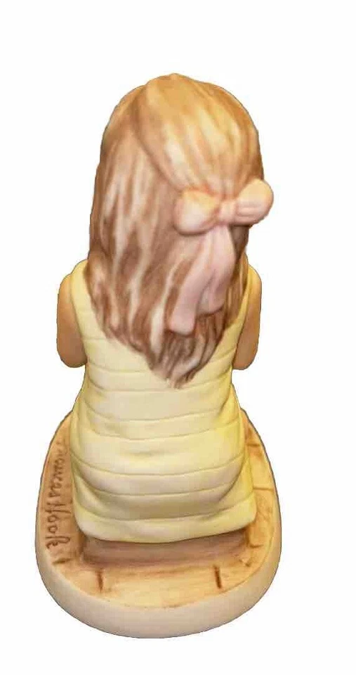 Estatuilla bandera niña vintage 1985 Frances Hook "Por amor de madre" EE. UU. #2173 Foto 3 de 4