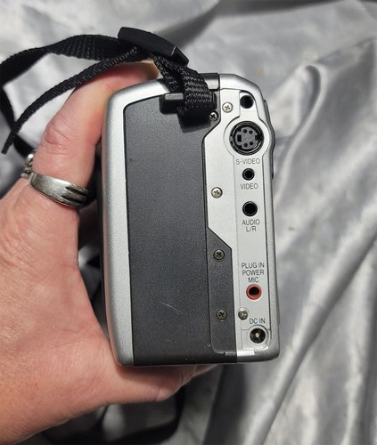 SHARP VIEWCAM HI 8 VL-H860U VIDEO CAMERA CAMCORDER WITH CASE TESTED - #16 - Picture 3 of 6