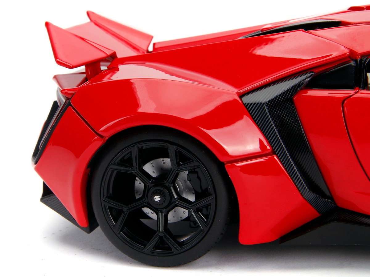 LYKAN HYPERSPORT RED W/LIGHTS & DOM FIGURE FAST & FURIOUS 1/18