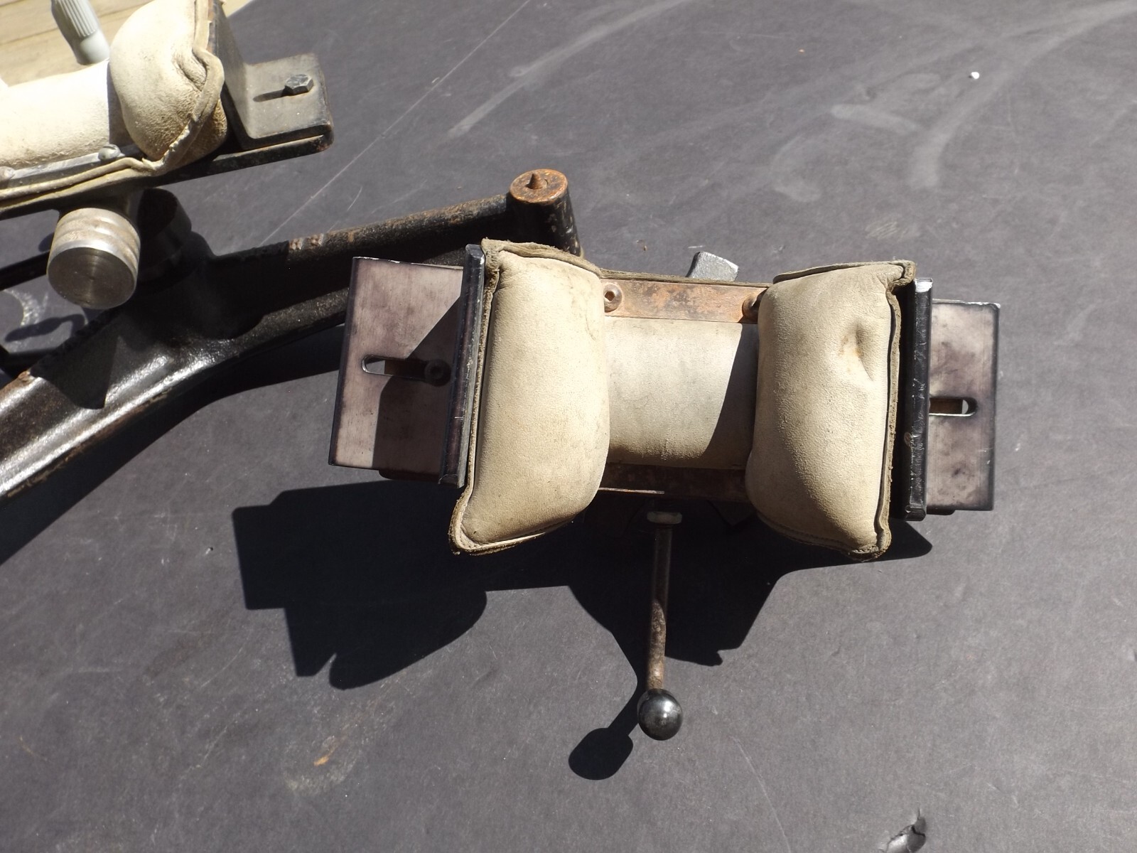 Vintage Cast Iron R. Hart Rifle Shooting Rest w /2 rests Nescopeck Pa