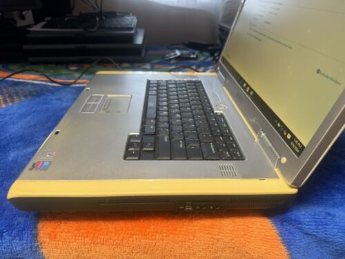 Dell Inspiron 9300 Laptop 17.1”, Win10Home, Centrino 1.73, 20GB, 2GB, DVD/RW, WF - Picture 3 of 14