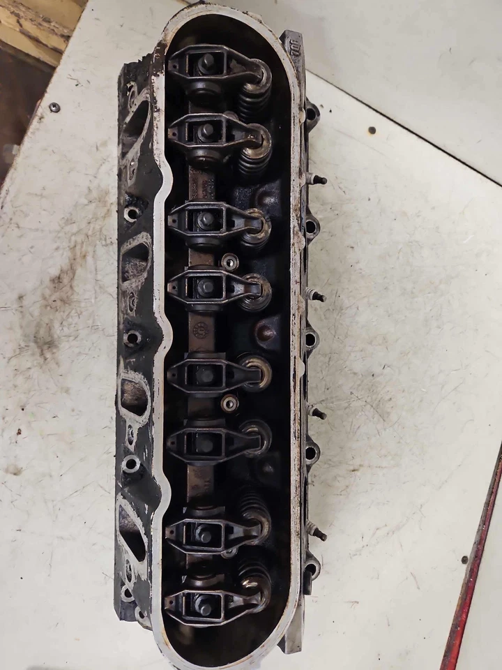 99-07 GM TRUCKS 1500 02-06 AVALANCHE 00-06 SUBURBAN 5,3 L culata OEM Foto 2 de 4