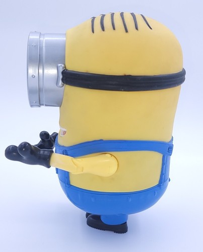 Despicable Me Minion Deluxe Talking Stuart Figure Free Moving Eyes & Arms works - Picture 4 of 6