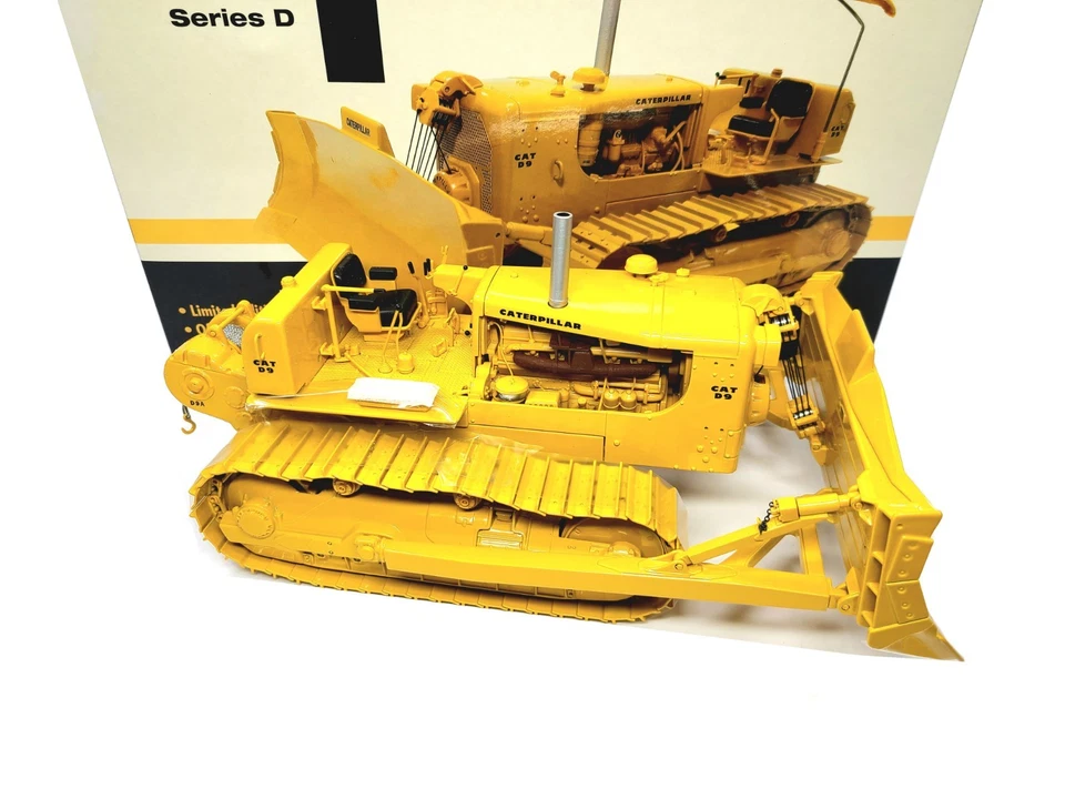 Caterpillar D9 Series D with Hyster D9A Winch First Gear 1:25 Scale #49-3060 New - Image 3 of 4