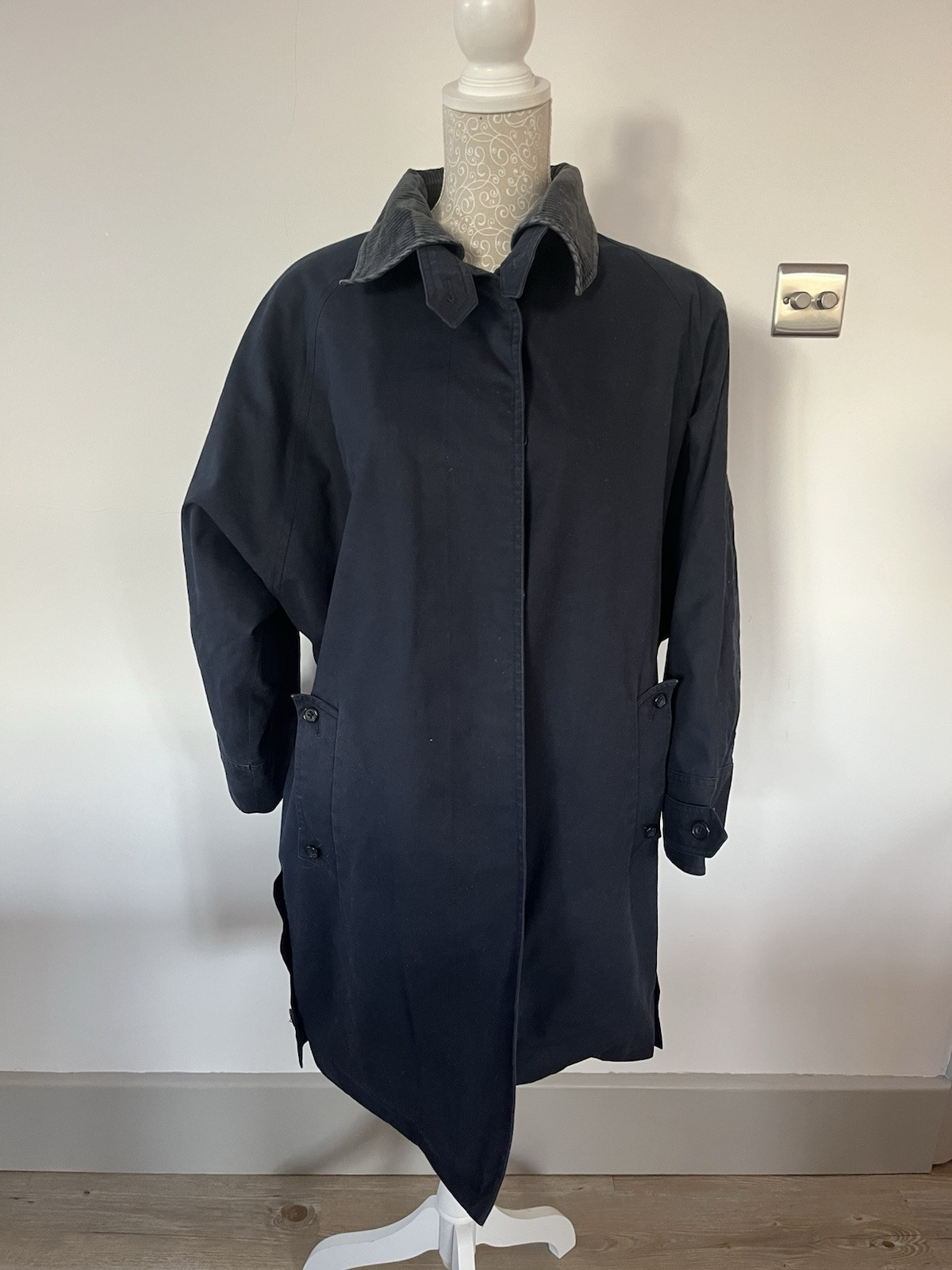 Vintage Aquascutum Navy Blue Coat Mens Women’s 90s Jacket