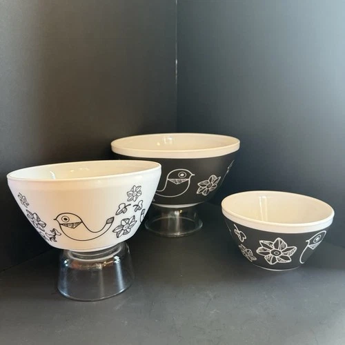 Vintage Charm Inspired by Pyrex Birds of a Feather 3 piece Nesting Bowl Set