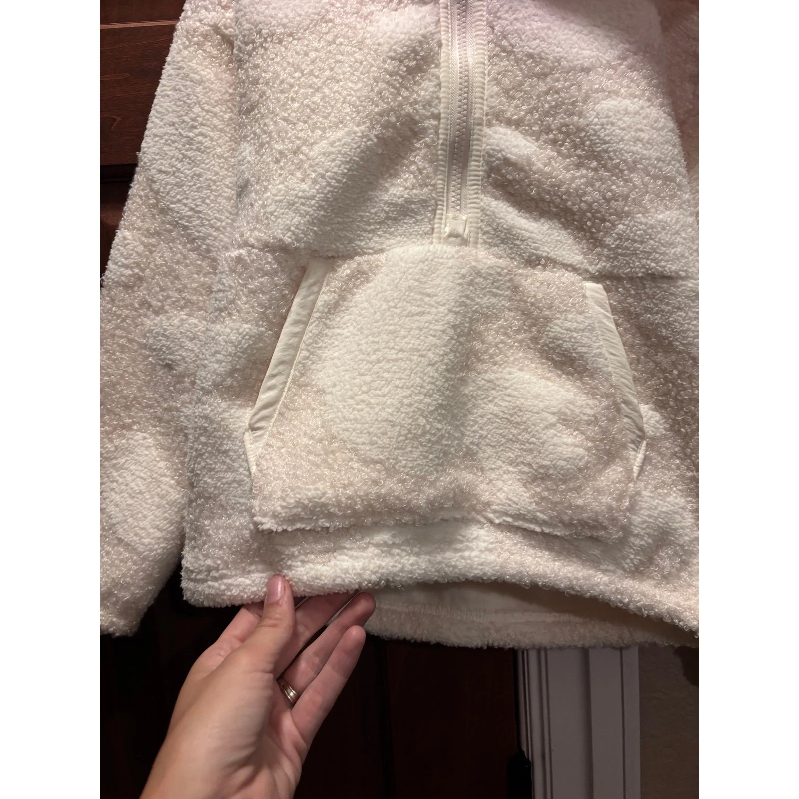 OFF WHITE Felpa con cappuccio pullover mezza zip bambina All in Motion panna morbida sfocata S 6 7