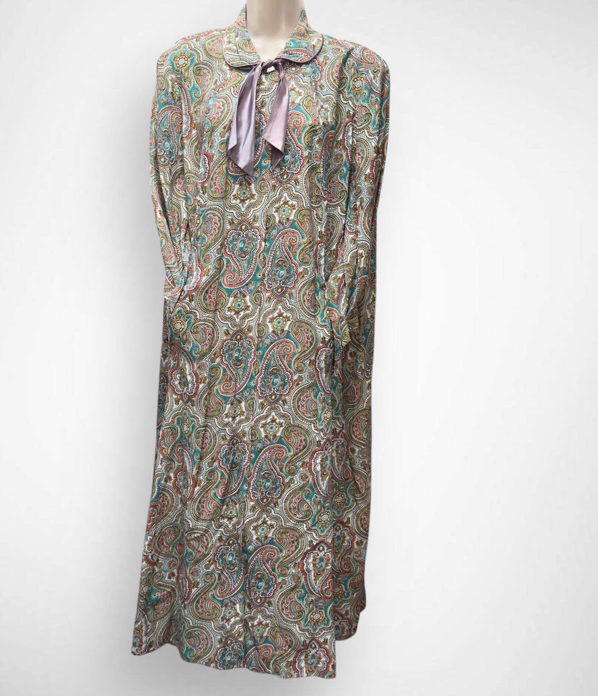 Vintage 1960s Saybury Paisley Print Muumuu Housed… - image 3