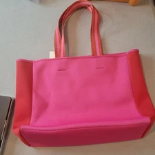 Summersault Neoprene Beach Tote bag in Pink/Red