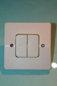 Poussoir 6A Interrupteur Ou Va-et-vient Altège 10A Avec Connexion à Bornes Aut - Foto 2