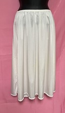 Vintage Vanity Fair White Half Slip  Size MED / 26"  100 Nylon Made in USA