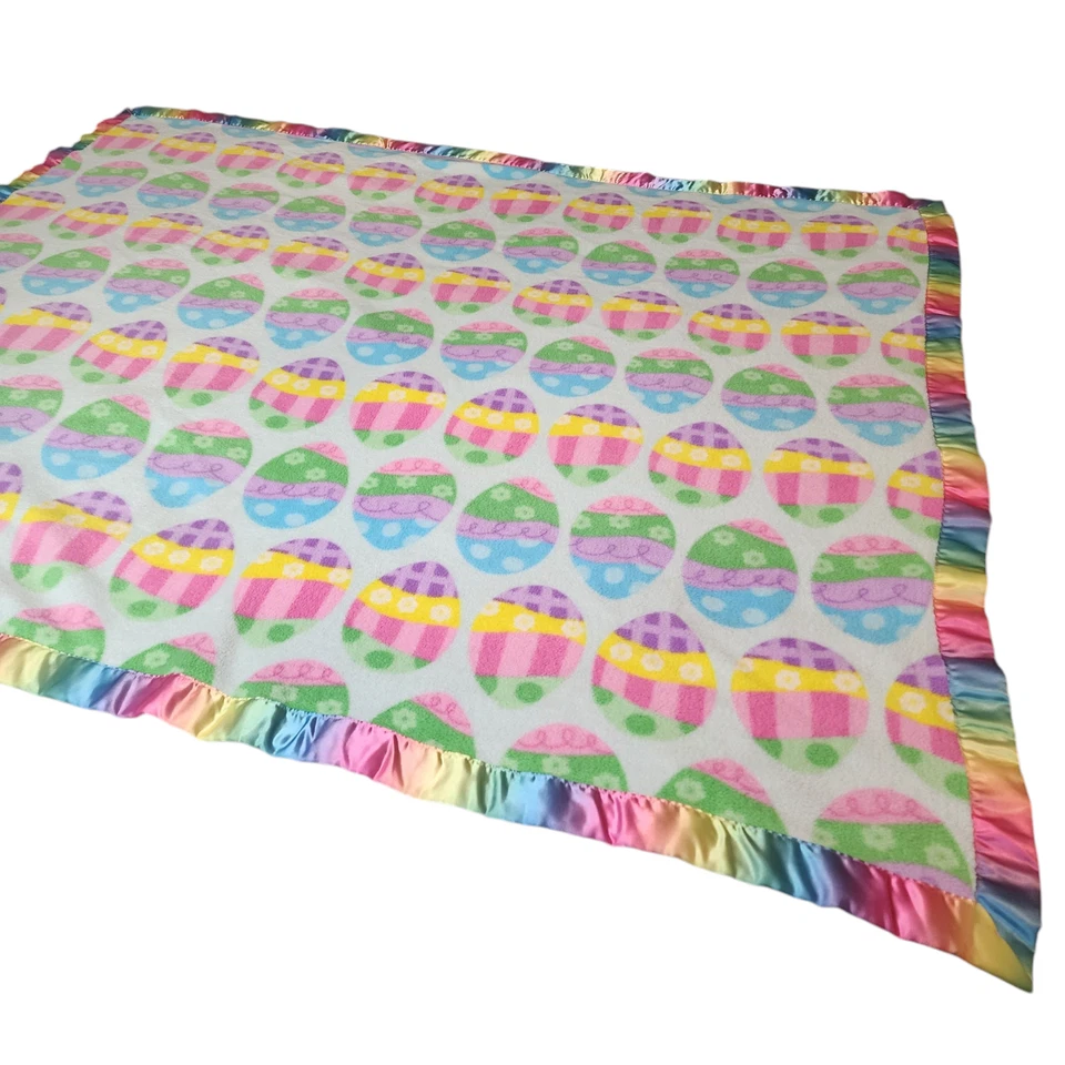 复古复活节彩蛋抓绒婴儿毯彩虹粉彩缎面装饰 60x50 — 第 3/4 张图片