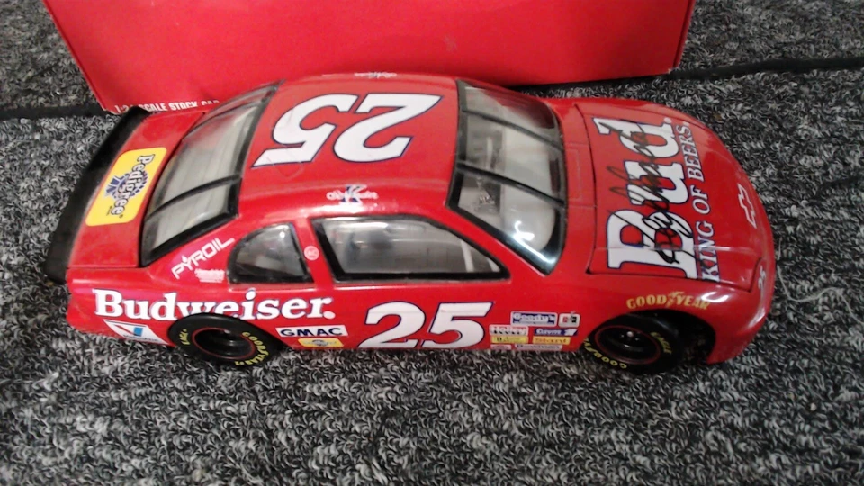 Nascar Diecast 1 24 Action Ken Schrader Winston Cup #25 Bud Action AUTOGRAPHED - Image 4 of 4
