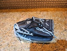 Wilson A360 12" AO3RB17 12in Black Leather Baseball Glove RHT Right Hand Throw