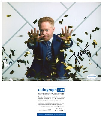 JESSE TYLER FERGUSON SIGNED MODERN FAMILY 8x10 PHOTO - ACOA COA