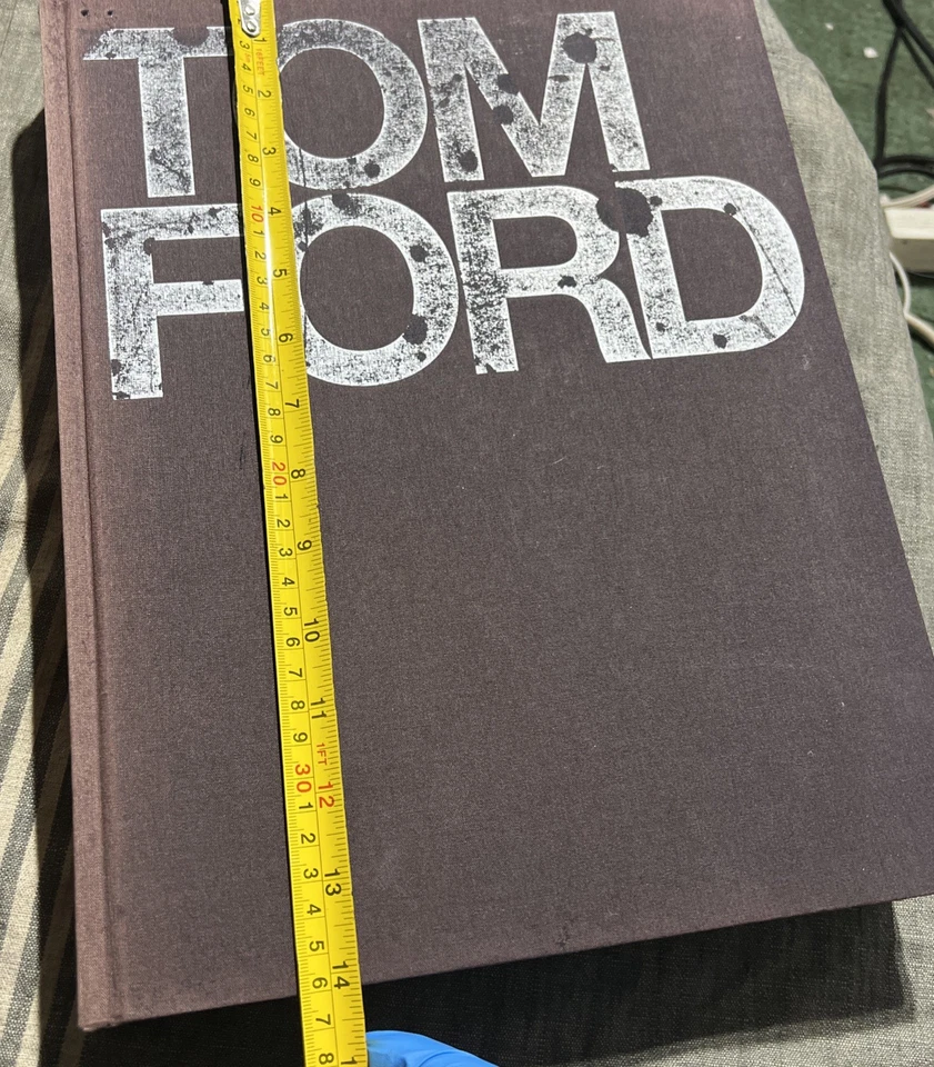 Tom Ford – Signed & Inscribed – Rizzoli 2004 Fashion Icon – Hardcover  - Image 2 of 4