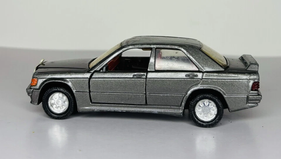 VINTAGE MATCHBOX SUPER KINGS 1985 MERCEDES BENZ 190E - Image 4 of 4