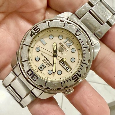 SEIKO 5 Sports SNZF07K1 Baby Tuna Automatic 7S36 Cream Dial Watch DayDate Steel