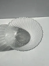 Arcoroc Seabreeze Clear Glass Large Serving Bowl Scalloped Edge 10”