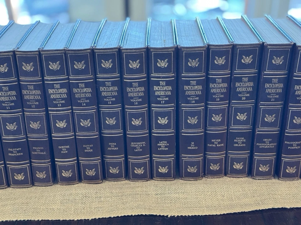 The Encyclopedia Americana | Complete 31 Vol. Set, & 1951 Annual Yearbook - Image 2 of 4