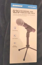 Samson Q2U Dynamic USB Microphone Recording and Podcasting Pack (Black)