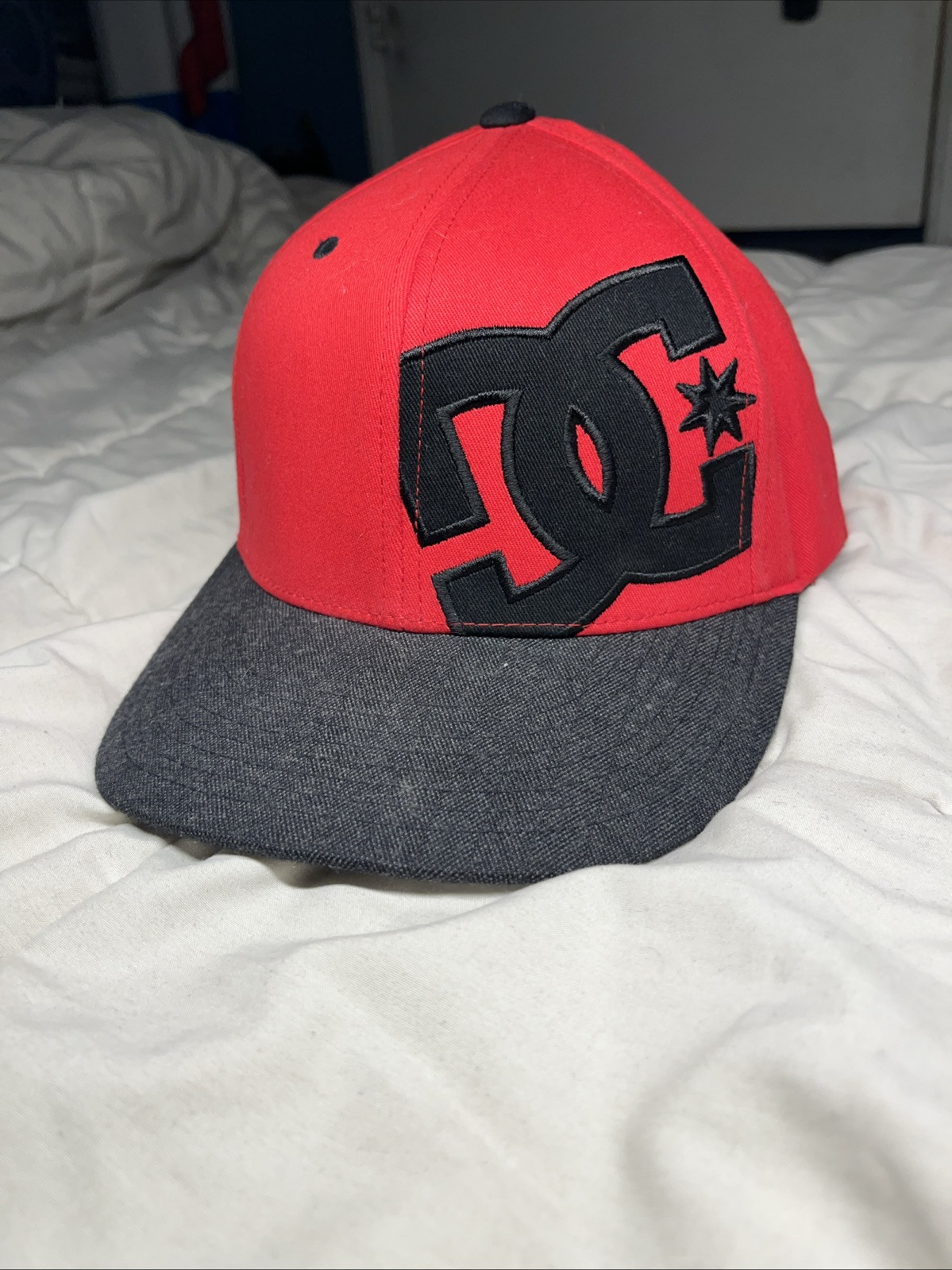 Fitted dc baseball cap - image 2