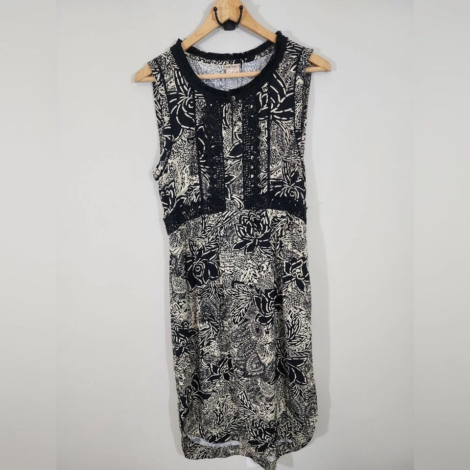 Vestido Anthropologie Holding Horses Floral Midi Negro Beige 6 Boho Otoño Occidental Foto 3 de 4