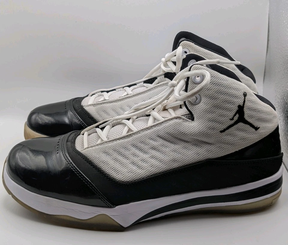 Кроссовки мужские Nike Jordan Melo B'Mo белые/черные несоответствующие размер 9,5 и 10 - Изображение 3 из 4